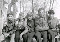 Выпуск 1992 года. Плахотин С., Раскотов Рома, Кабаков Виталий,Лазуткин Юра, Русов Коля