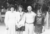 Павлова Наталья с родителями и сестрой
